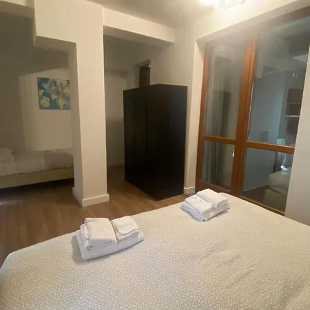 Residenza Centro מלון דירות סגראטה