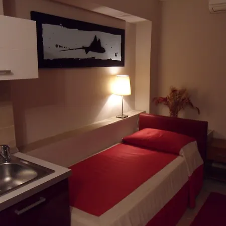 Residenza Centro מלון דירות סגראטה